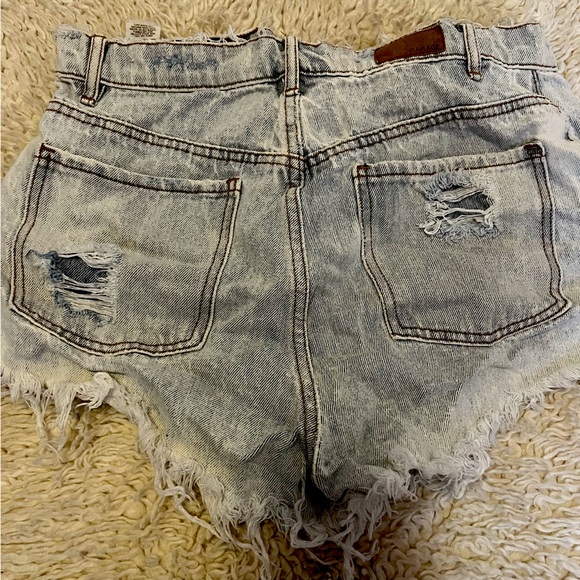 Garage Distressed Jean Shorts - Picture 3 of 4